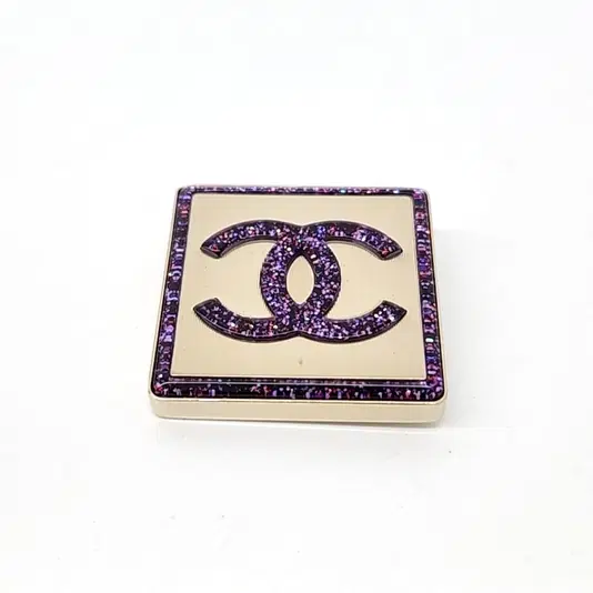 Chanel brooch-Hover-Image
