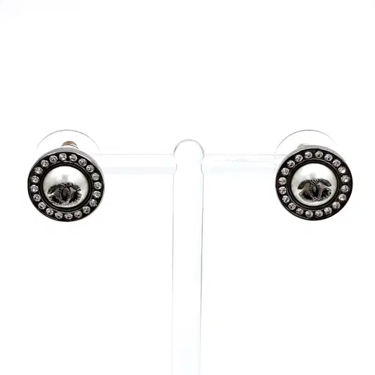 Chanel earrings-Hover-Image