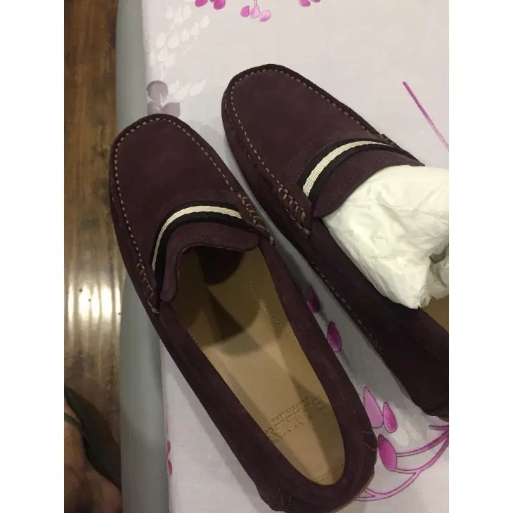 shoes-Hover-Image