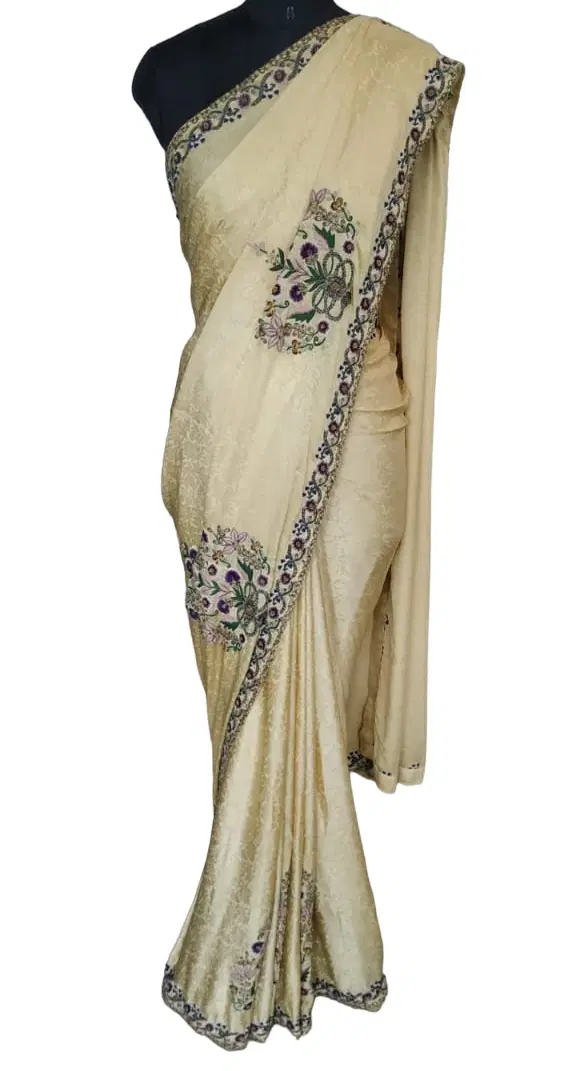 Anamika Khanna Saree Without Blouse-Hover-Image