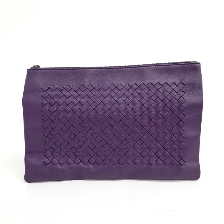 Bottega Veneta clutch-Hover-Image