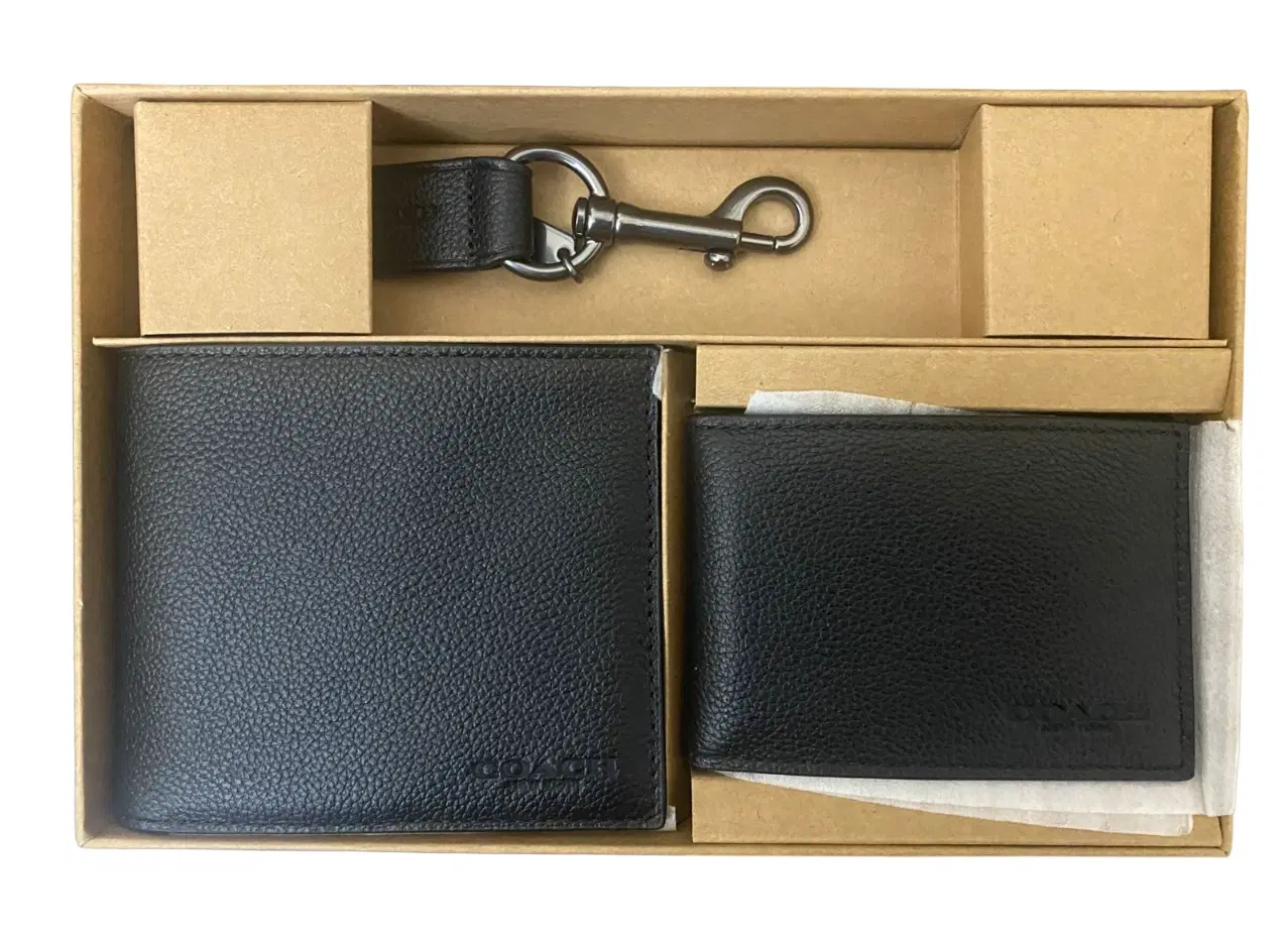 Coach Boxed 3 In 1 Wallet Gift Set In Signature Canvas