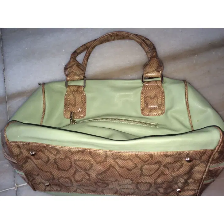 FASHION TV HANDBAG-Hover-Image