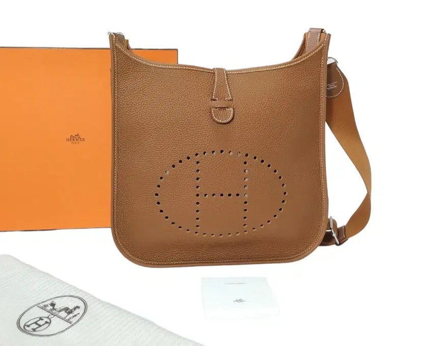 Hermes Evelyne III 29 Taurillon Clemence Gold Handbag i