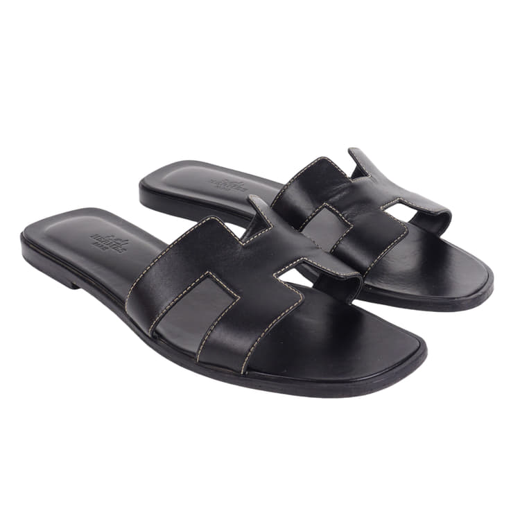 Hermès Oran Sandals Noir-Hover-Image