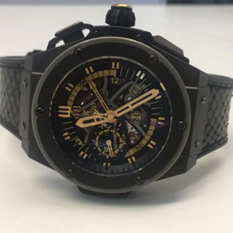 Hublot Big Bang King Power "Black Mamba" Kobe Bryant-Hover-Image