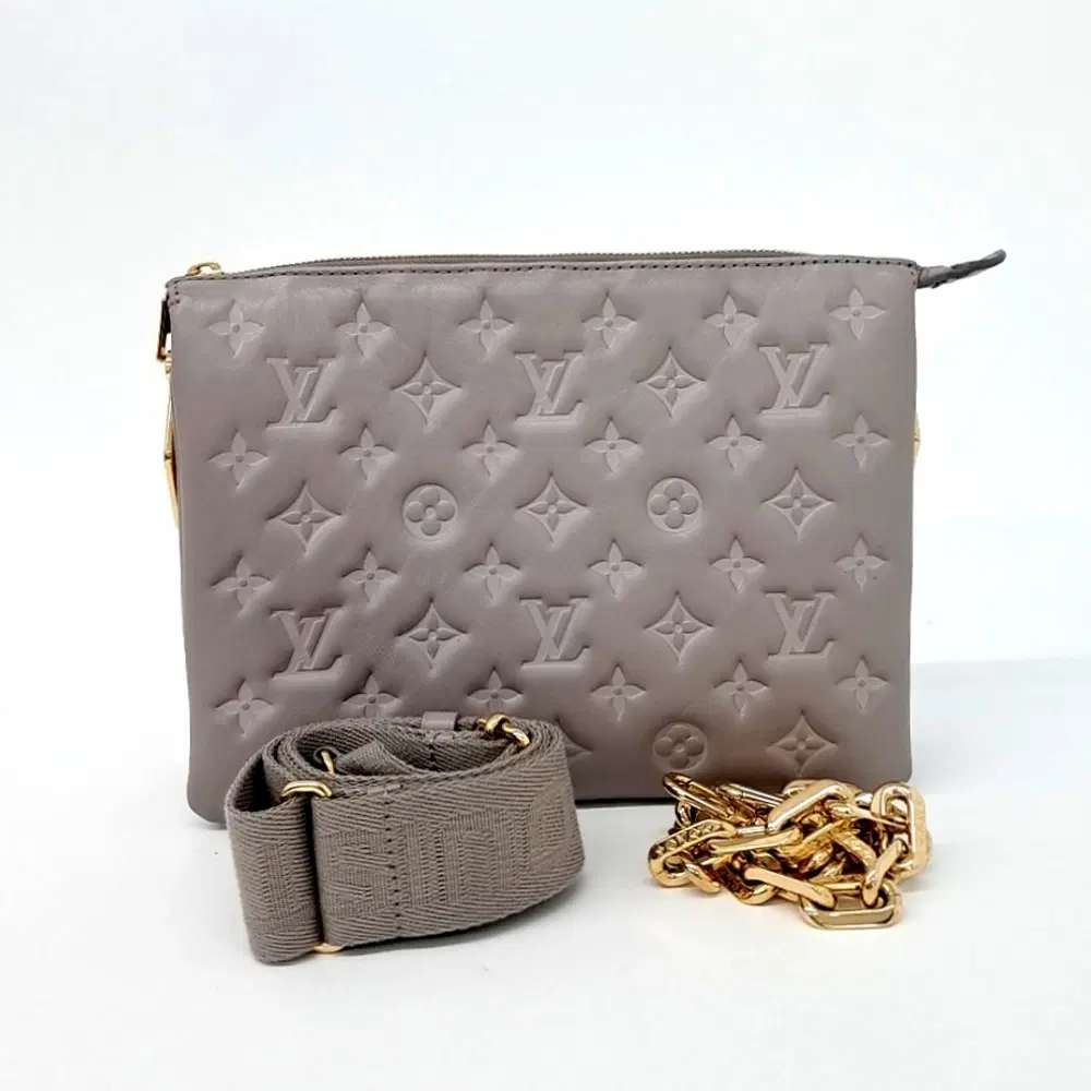 Louis Vuitton Cousin PM M20842