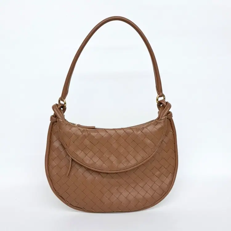Bottega Veneta Gemelli Medium-Hover-Image