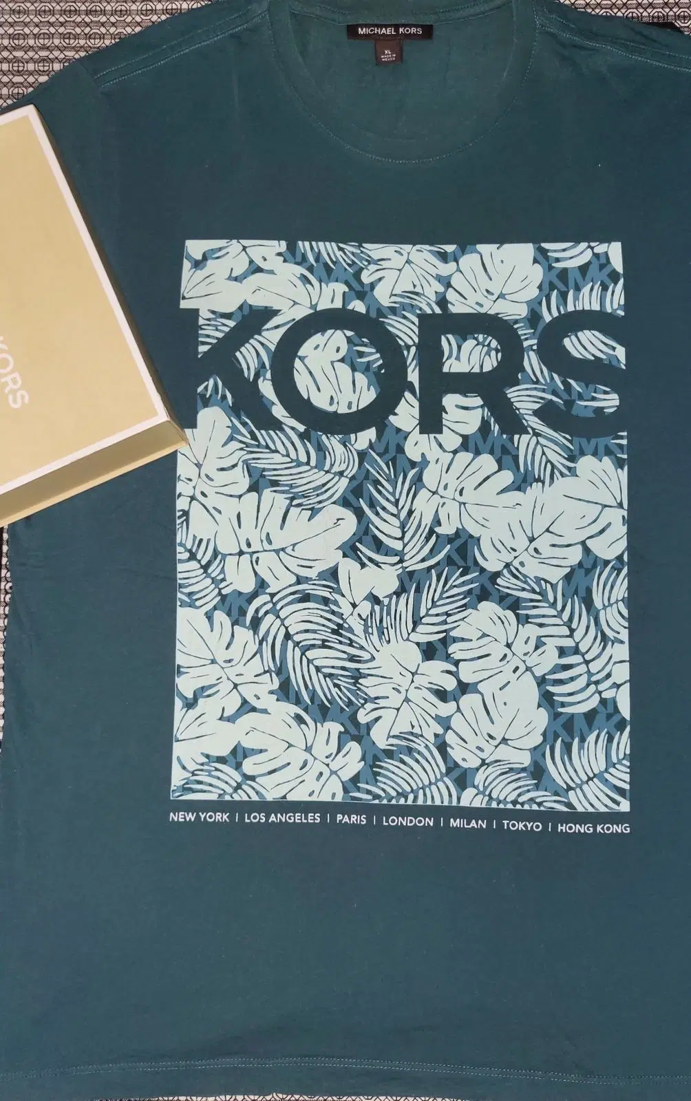 Michael Kors Extra Large Tshirt