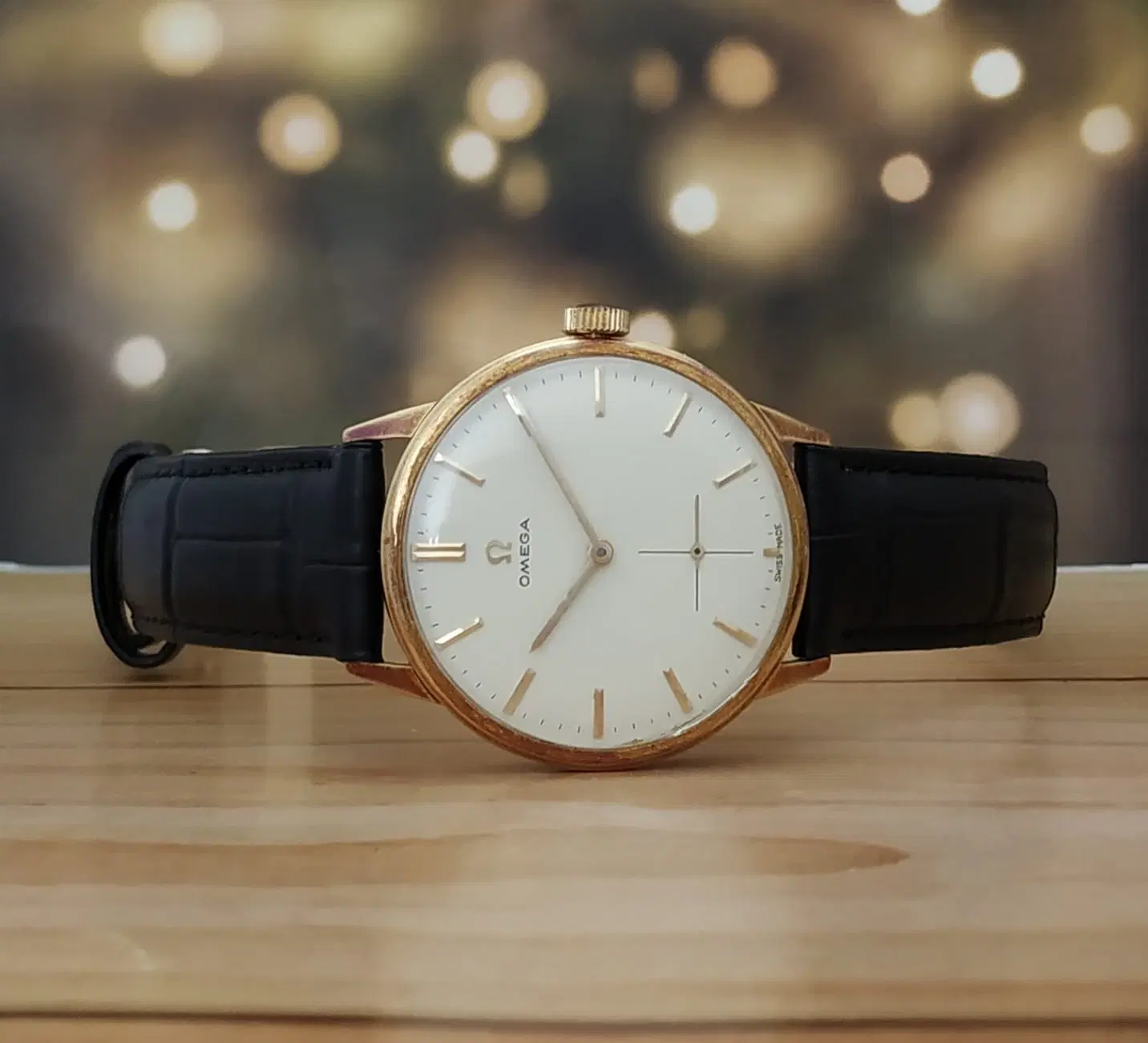 Omega Classic 18K Solid Gold Vintage