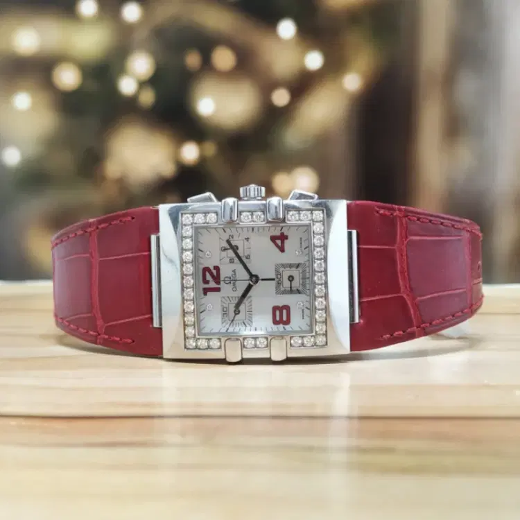 Omega Constellation Quadra Chronograph MOP Dial Watch-Hover-Image