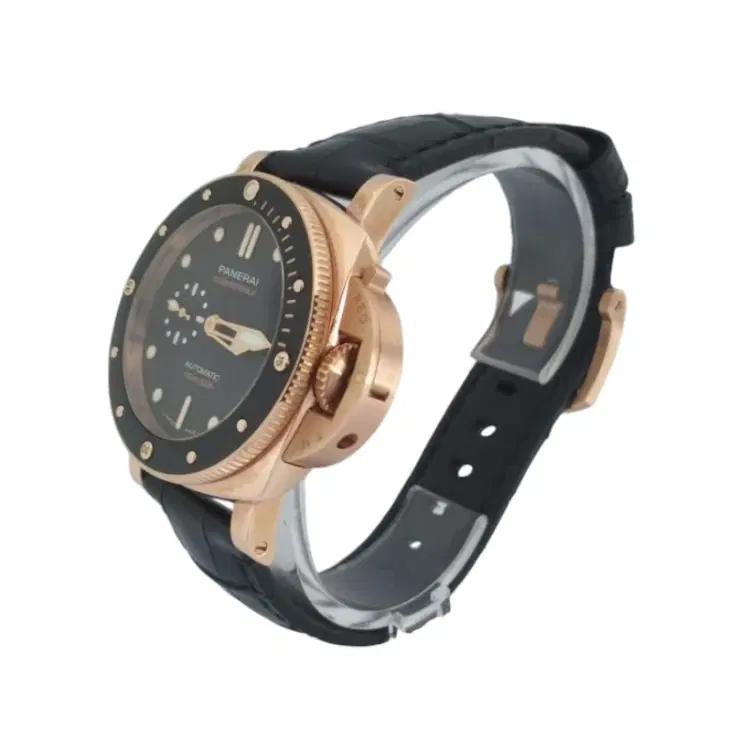 Panerai Luminor Submersible PAM 974-Hover-Image