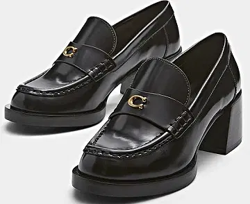 FOOTWEAR image