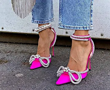 FOOTWEAR image