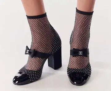 FOOTWEAR image